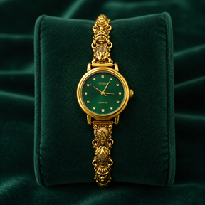 🍀✨ Emerald Charm Heritage Silver Watch - 4.500 GM