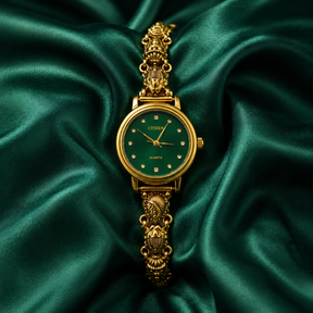 🍀✨ Emerald Charm Heritage Silver Watch - 4.500 GM