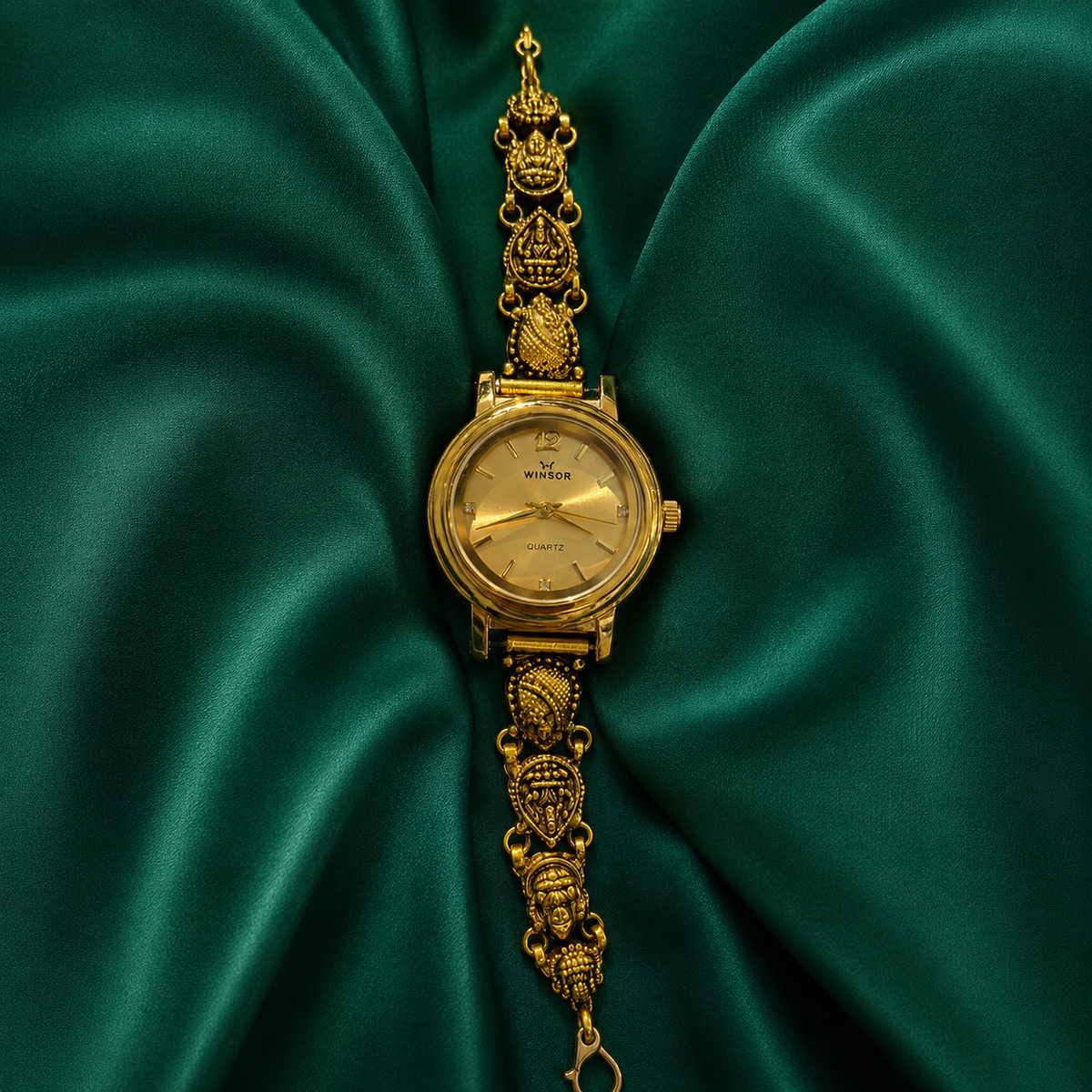 💛 Champagne Dial Heritage Silver Watch