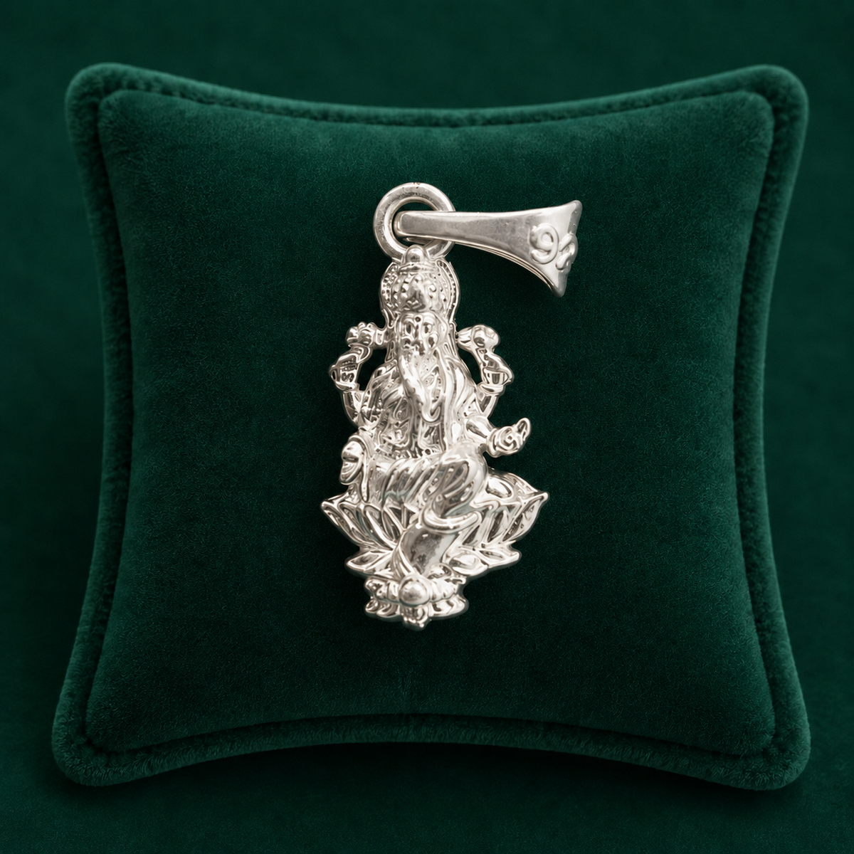 ✨ Lotus Lakshmi Pendant - 1.860 GM