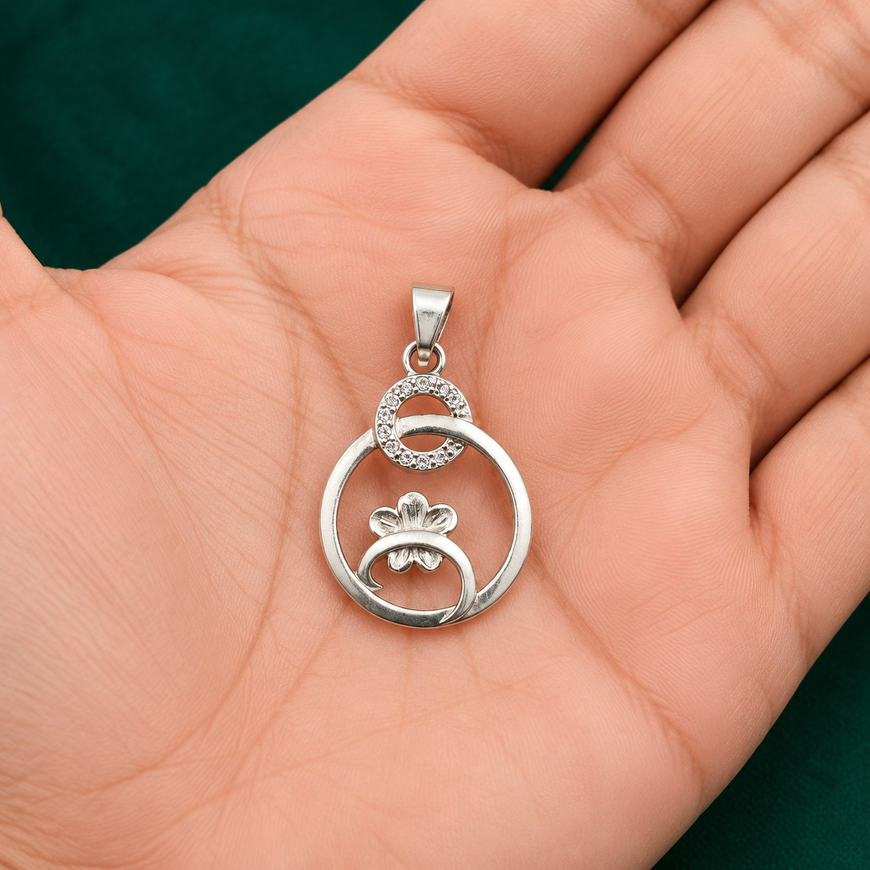 ✨ Blossom Orbit Pendant - 1.663 GM