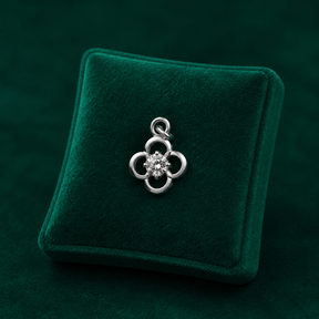 ✨ Crystal Petal Pendant - 0.750 GM