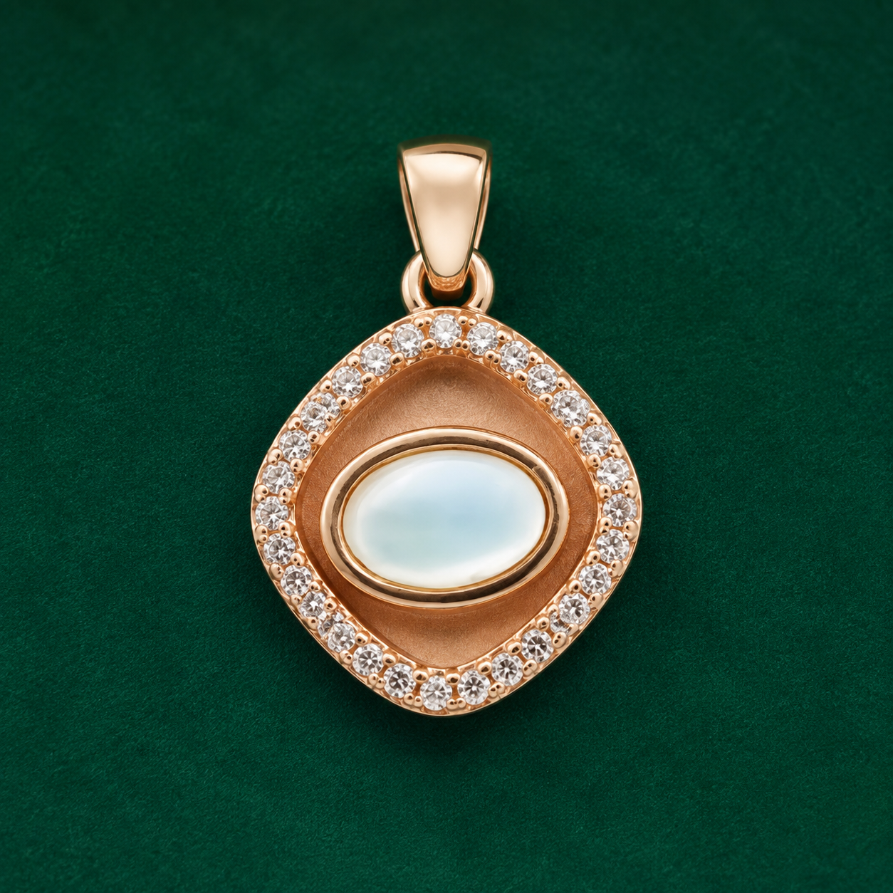 ✨ Pearl Halo Pendant - 1.260 GM