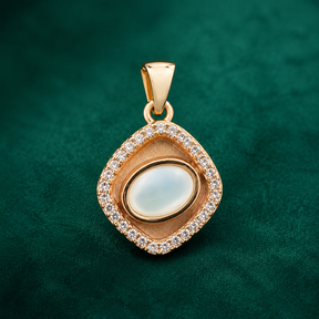 ✨ Pearl Halo Pendant - 1.260 GM