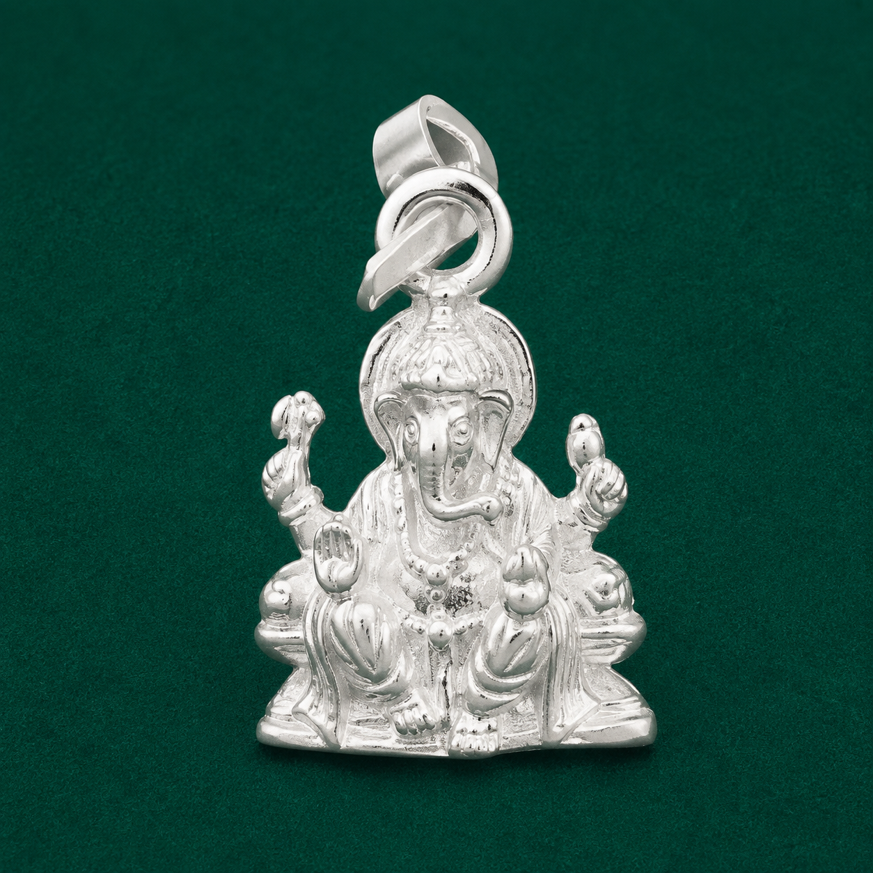 ✨ Blessing Ganesha Pendant - 1.790 GM