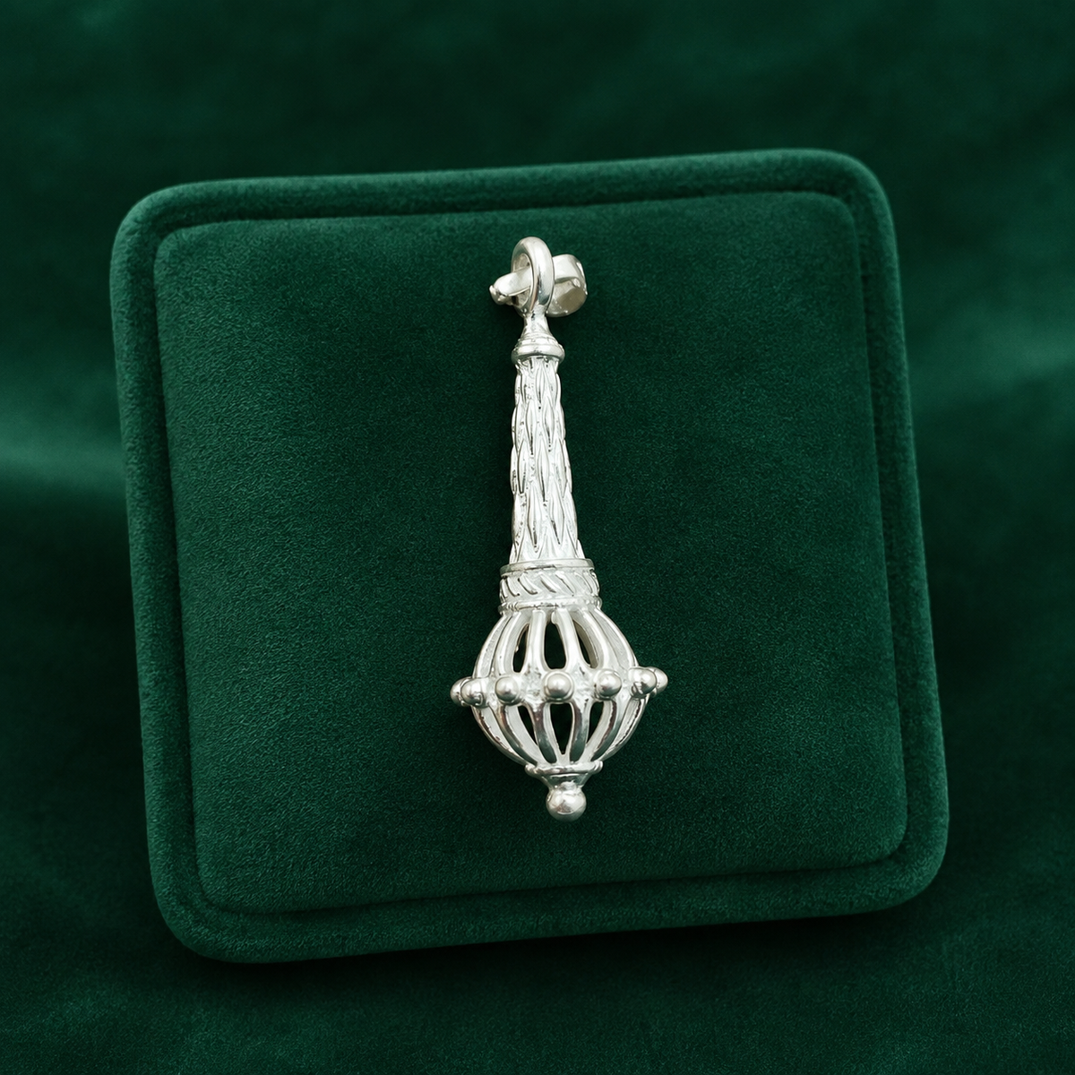 ✨ Heritage Mace Pendant - 7.200 GM
