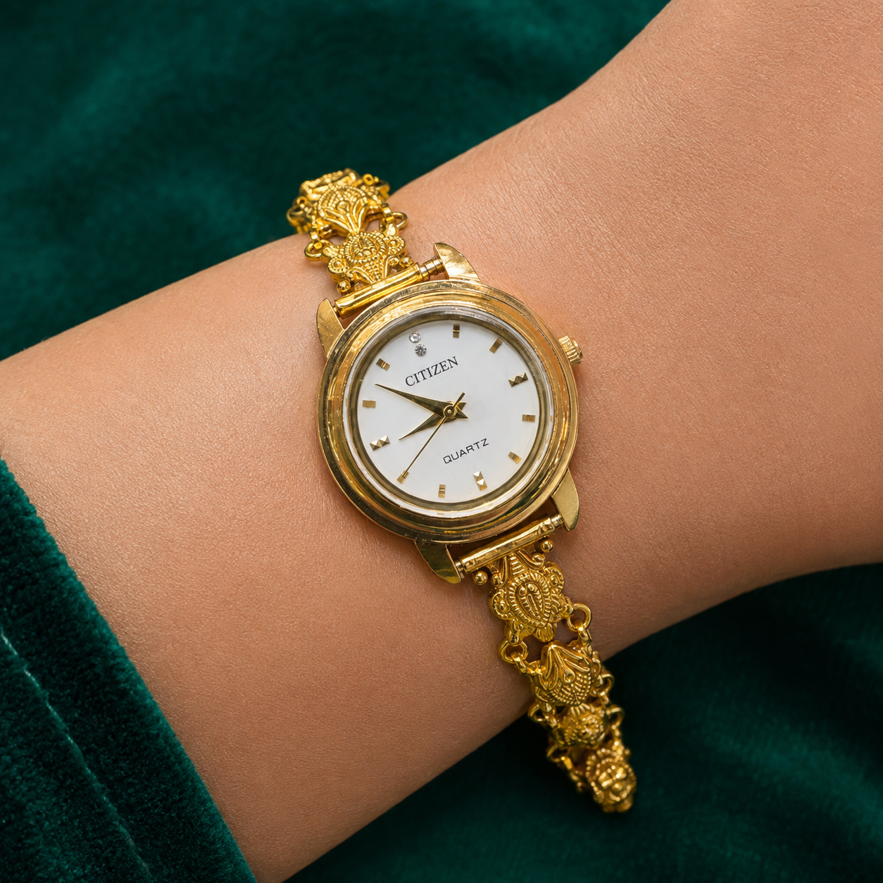 ✨ Temple Radiance Watch - 4.500 GM