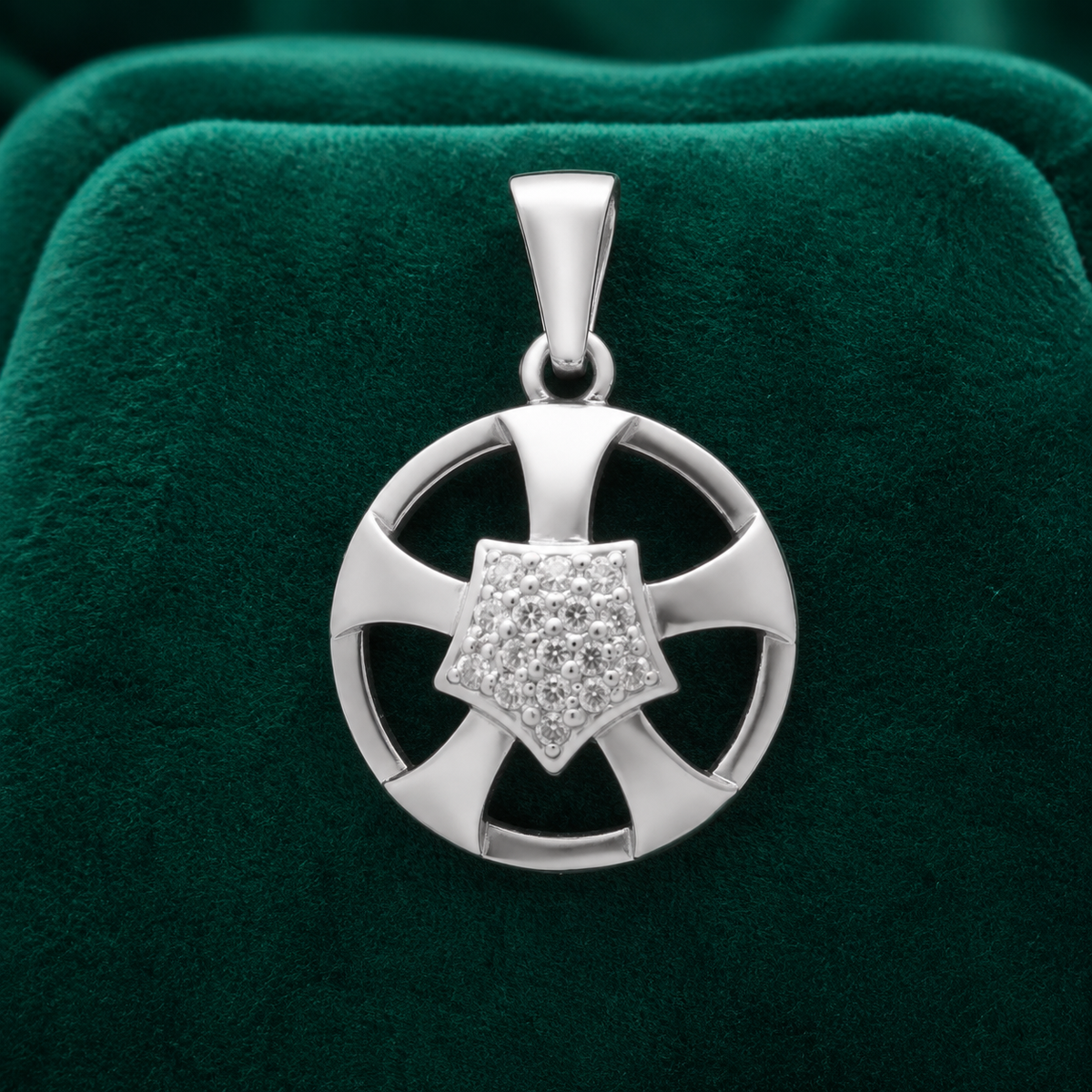 ✨ Crystal Crest Pendant - 1.520 GM