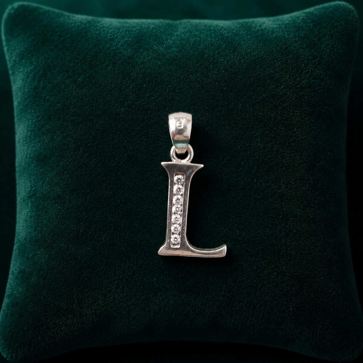 ✨ Crystal Initial L Pendant - 0.710 GM