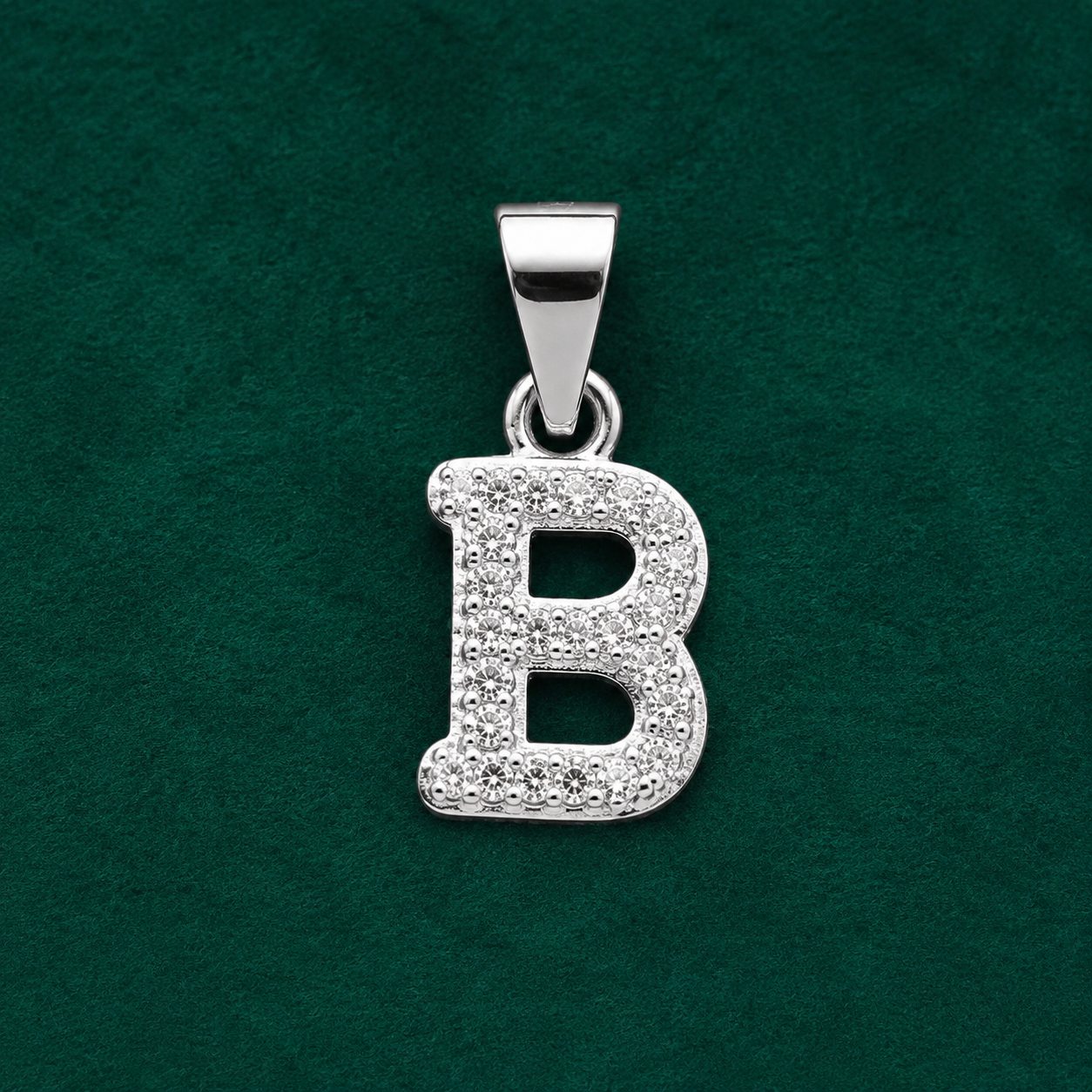 ✨ Crystal Initial B Pendant - 1.100 GM