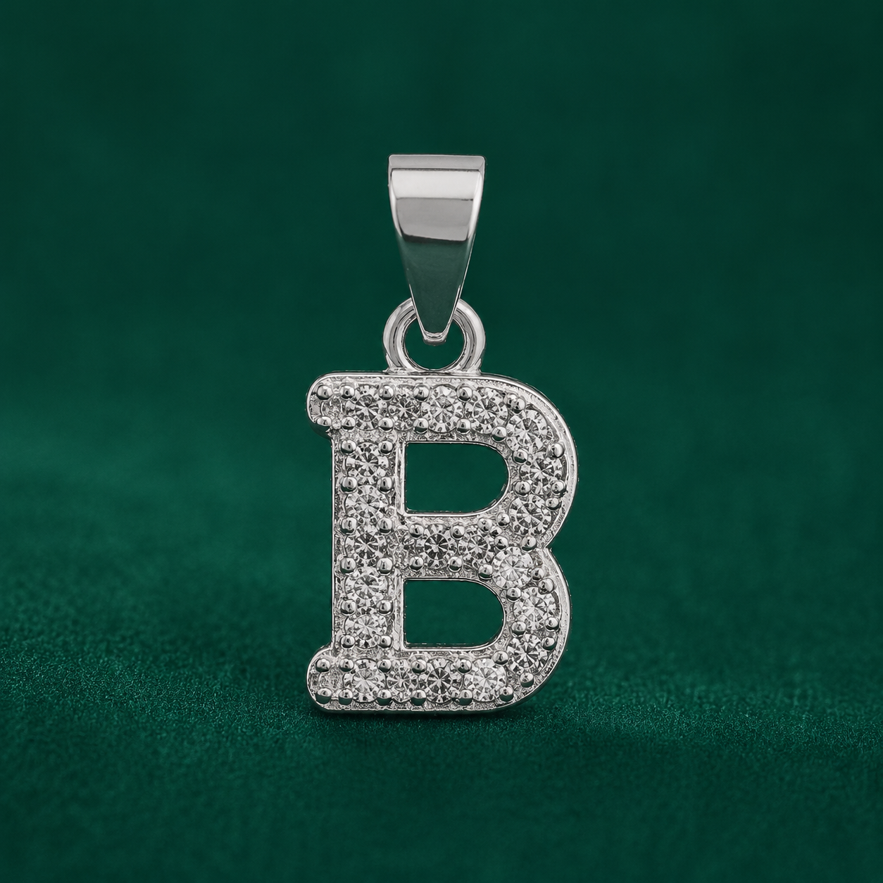 ✨ Crystal Initial B Pendant - 1.100 GM