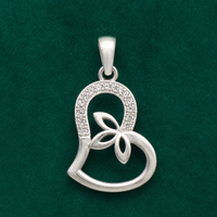 ✨ Crystal Leaf Heart Pendant - 1.450 GM