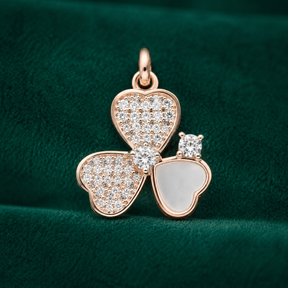 ✨ Crystal Clover Pendant - 1.785 GM