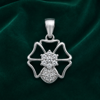 ✨ Crystal Bloom Pendant- 1.340 GM
