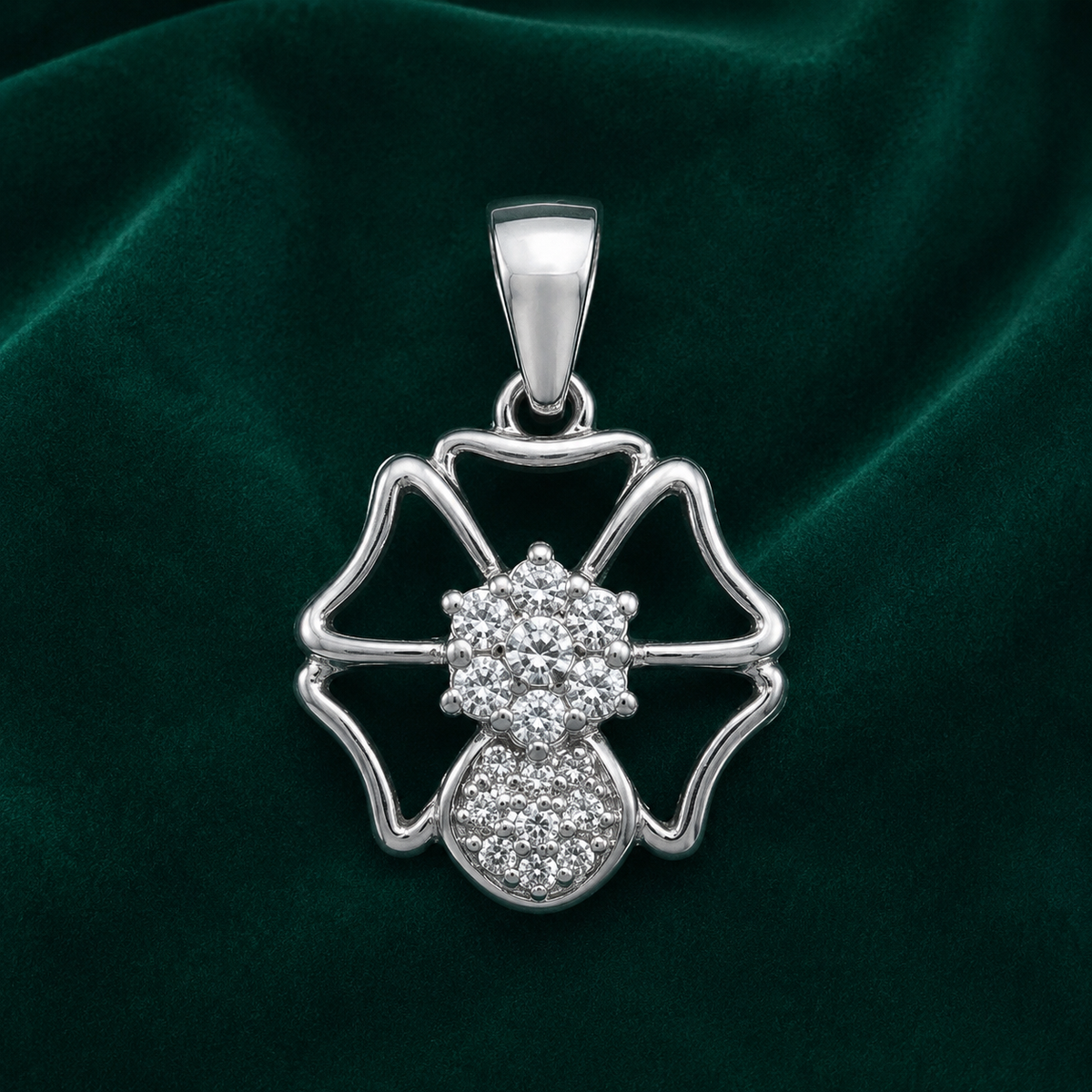 ✨ Crystal Bloom Pendant- 1.340 GM