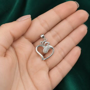 ✨ Crowned Heart Pendant - 1.730 GM