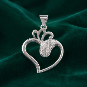 ✨ Crowned Heart Pendant - 1.730 GM