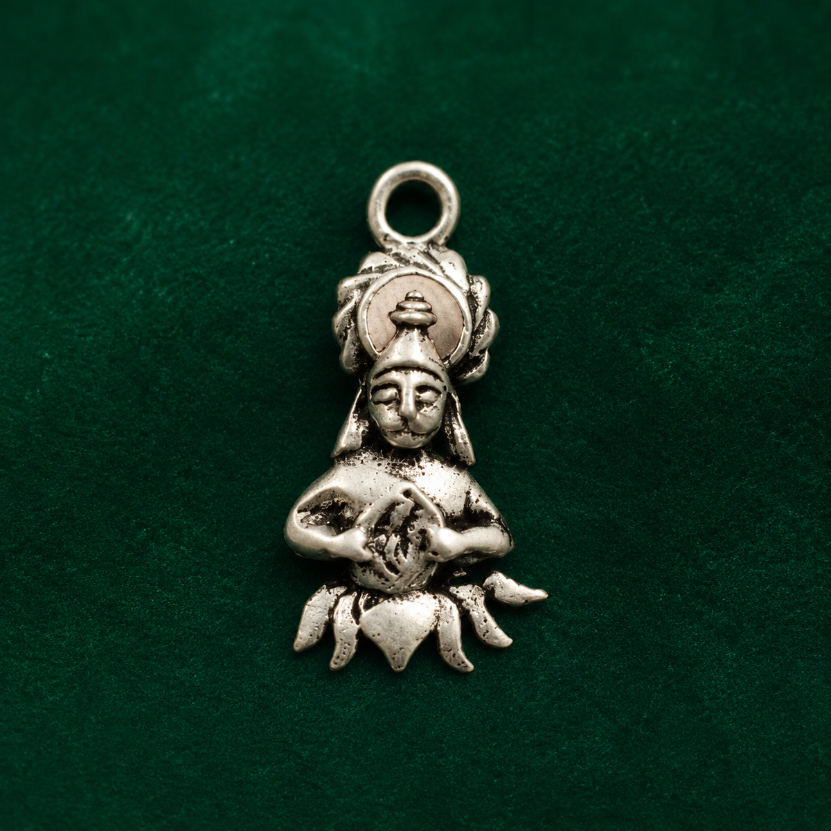 ✨ Lotus Hanuman Pendant - 1.992 GM