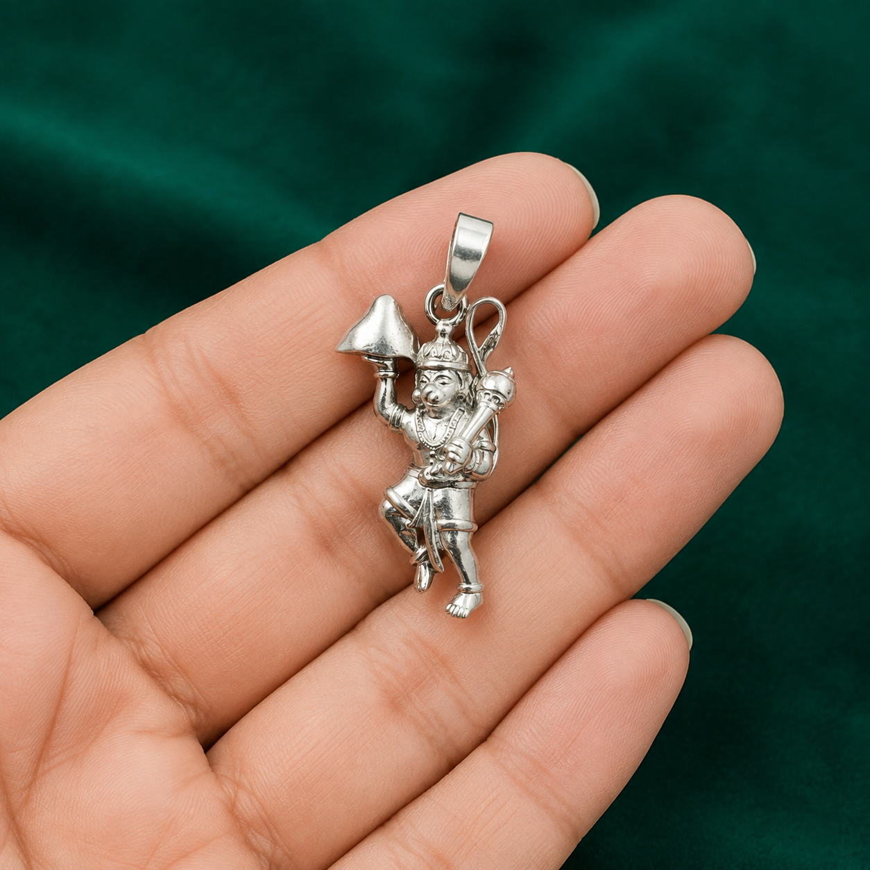 ✨ Veer Hanuman Pendant - 2.799 GM