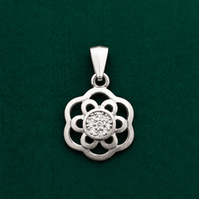 ✨ Crystal Blossom Pendant - 1.250 GM