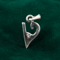 ✨ Crystal V Curve Pendant - 0.576 GM