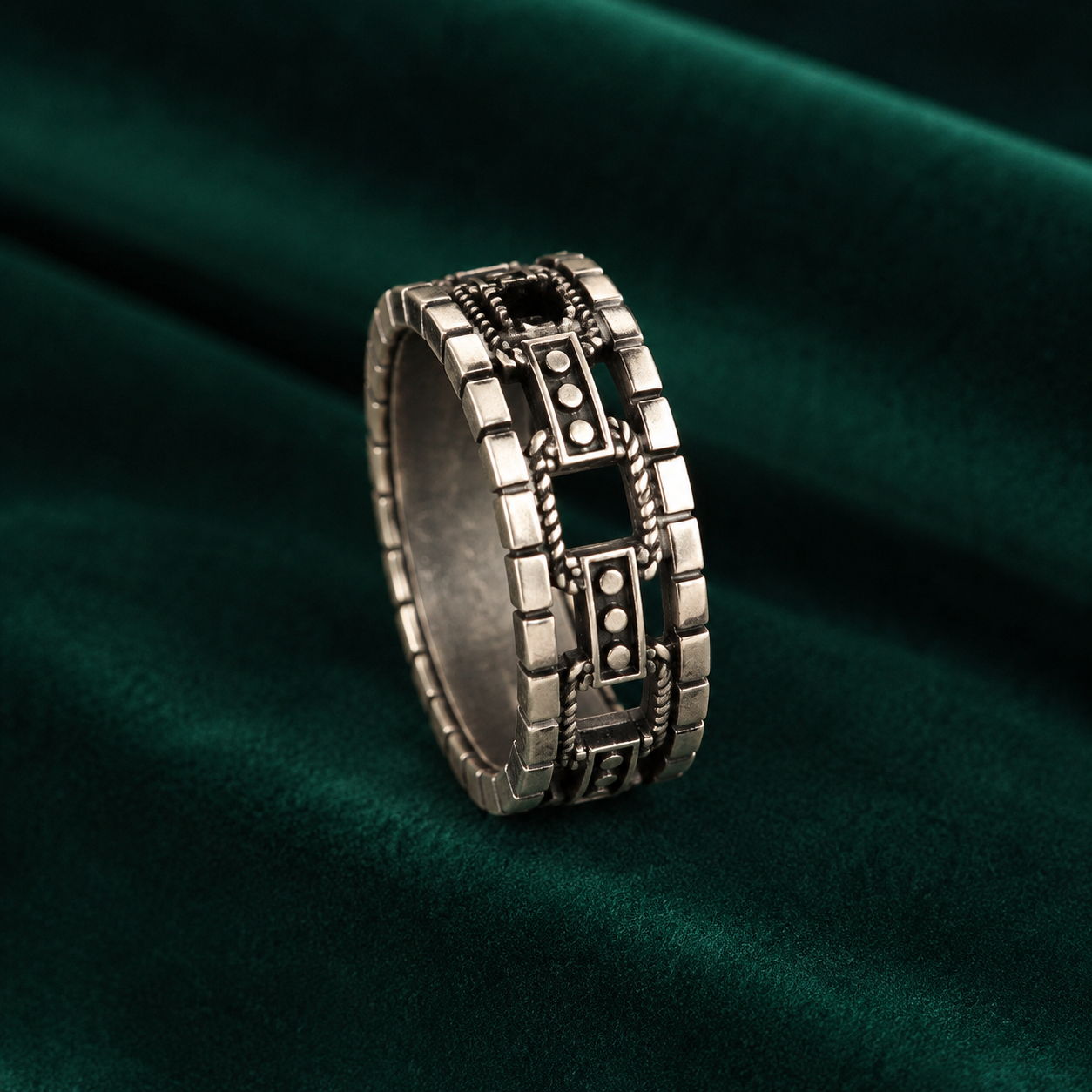 ⚙️ Ironcrest Matrix Band - 6.570 GM