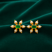💚 Emerald Pearl Studs - 4.779 GM
