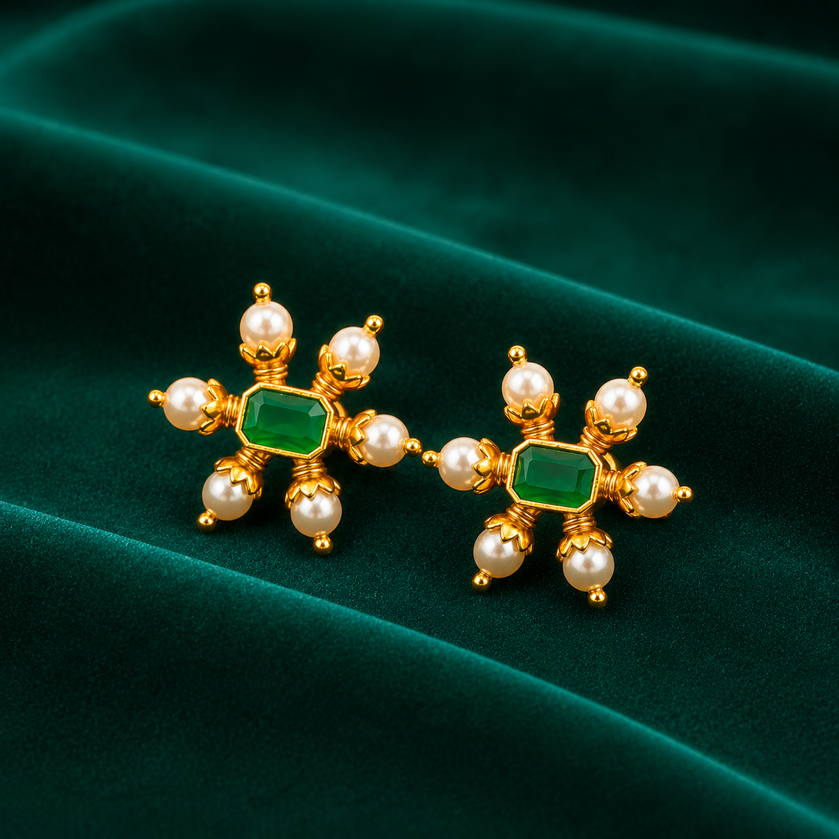 💚 Emerald Pearl Studs - 4.519 GM