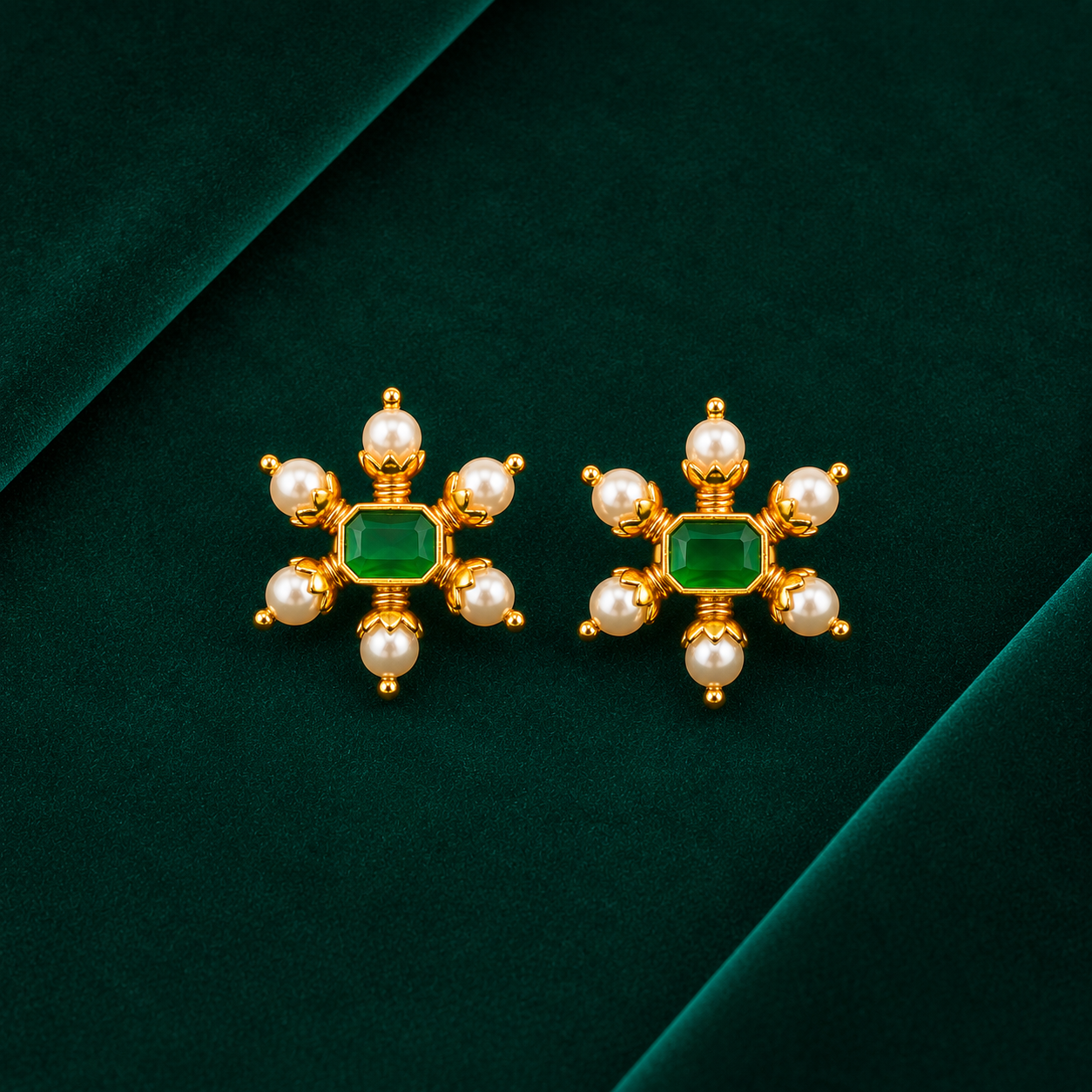 💚 Emerald Pearl Studs - 4.779 GM