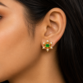 💚 Emerald Pearl Studs - 4.779 GM