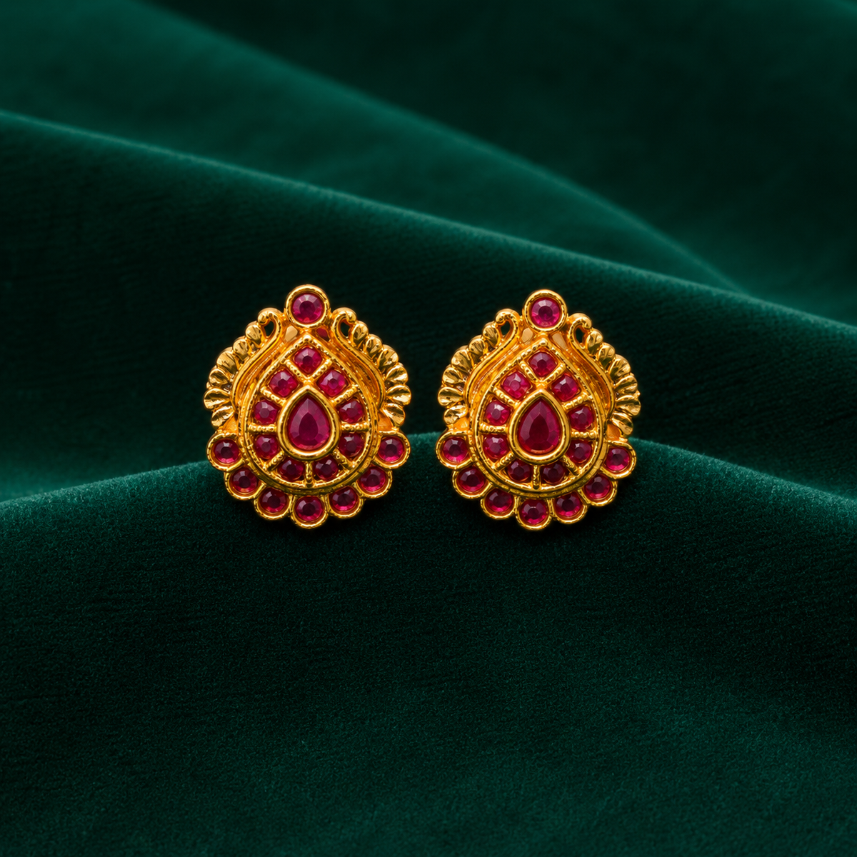 ❤️ Ruby Paisley Studs - 5.540 GM