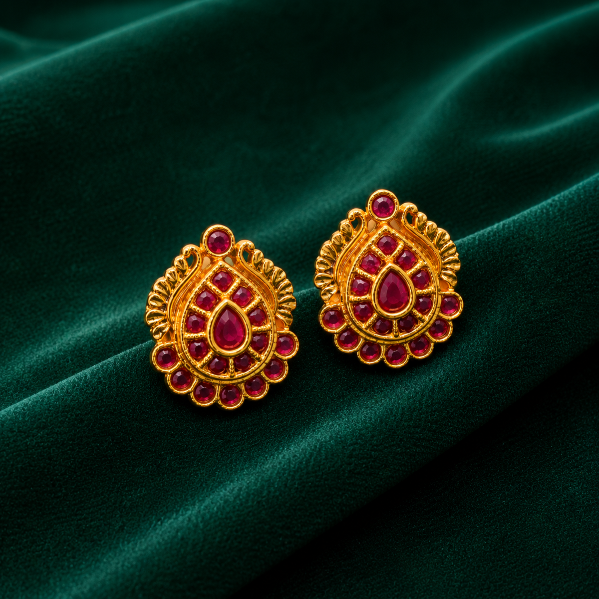 ❤️ Ruby Paisley Studs - 5.540 GM