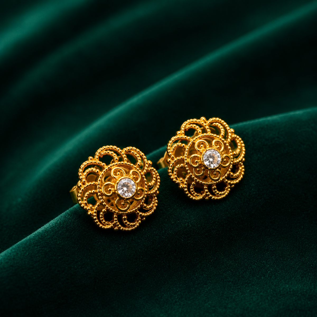 ✨ Vintage CZ Filigree Studs - 3.230 GM