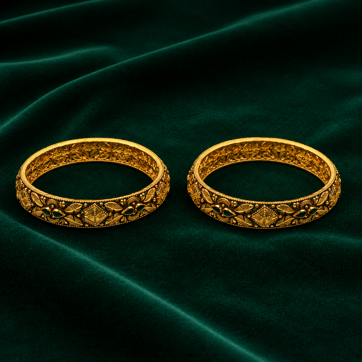 🌿 Emerald Heritage Bangles - 35.500 GM
