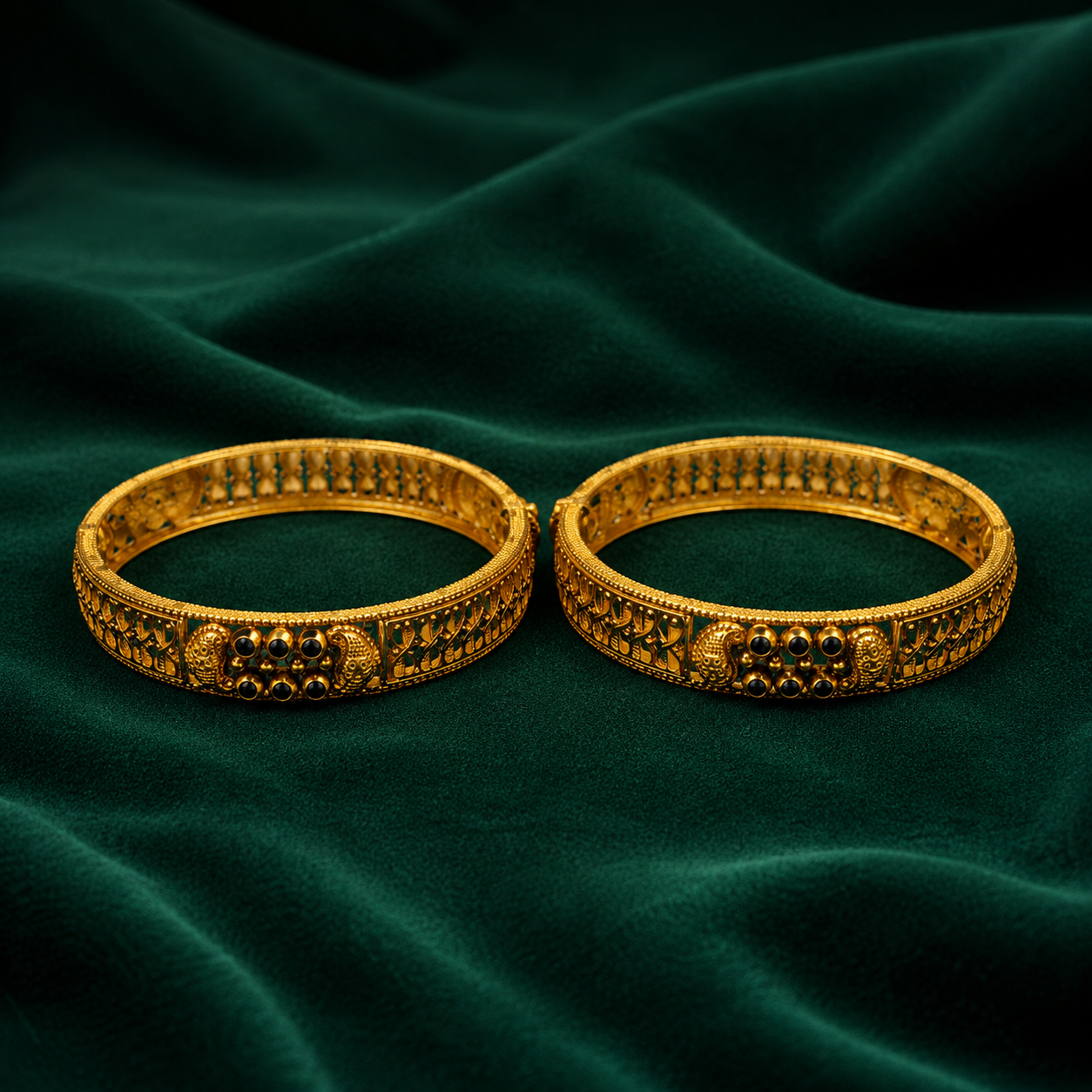 🖤 Black Stone Heritage Bangles - 31.200 GM