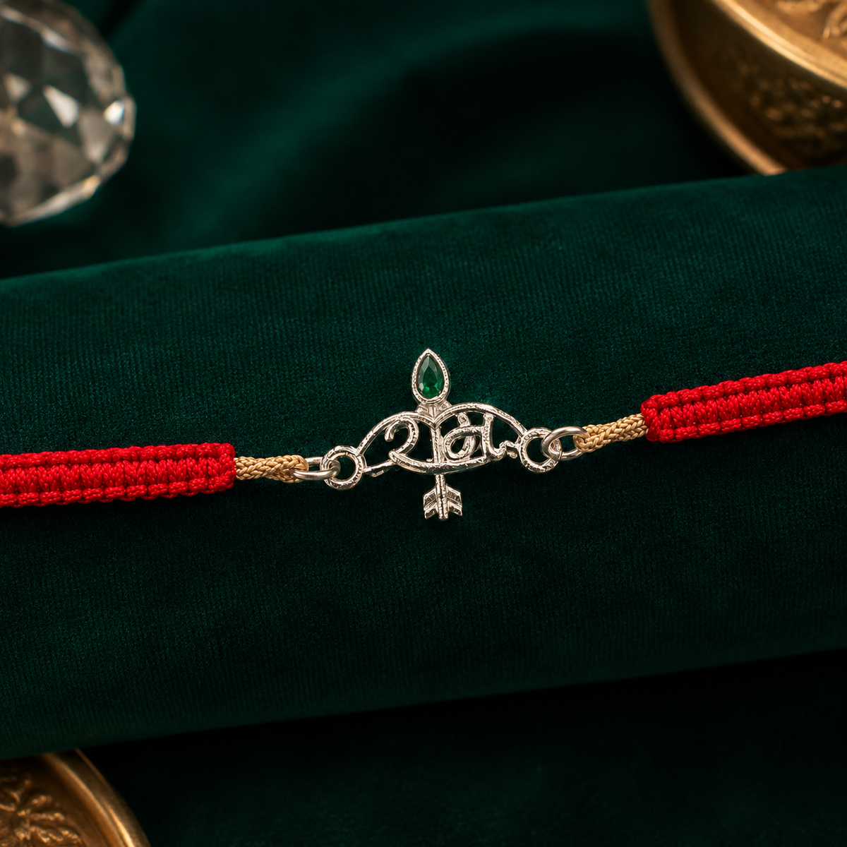 💚 Emerald Initial G Silver Rakhi