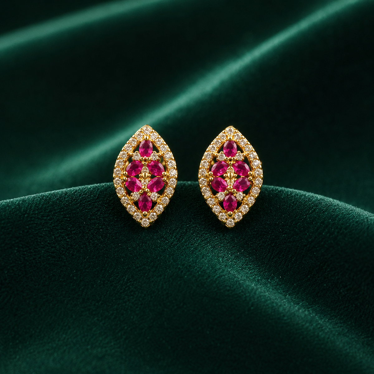 ✨ Ruby Marquise Studs -3.050