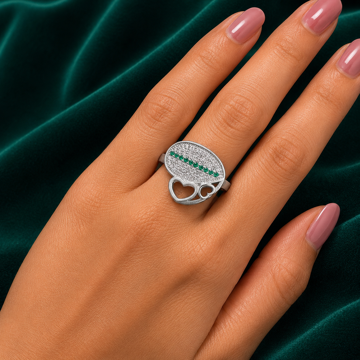 ✨ Emerald Heart Ring - 3.060 GM
