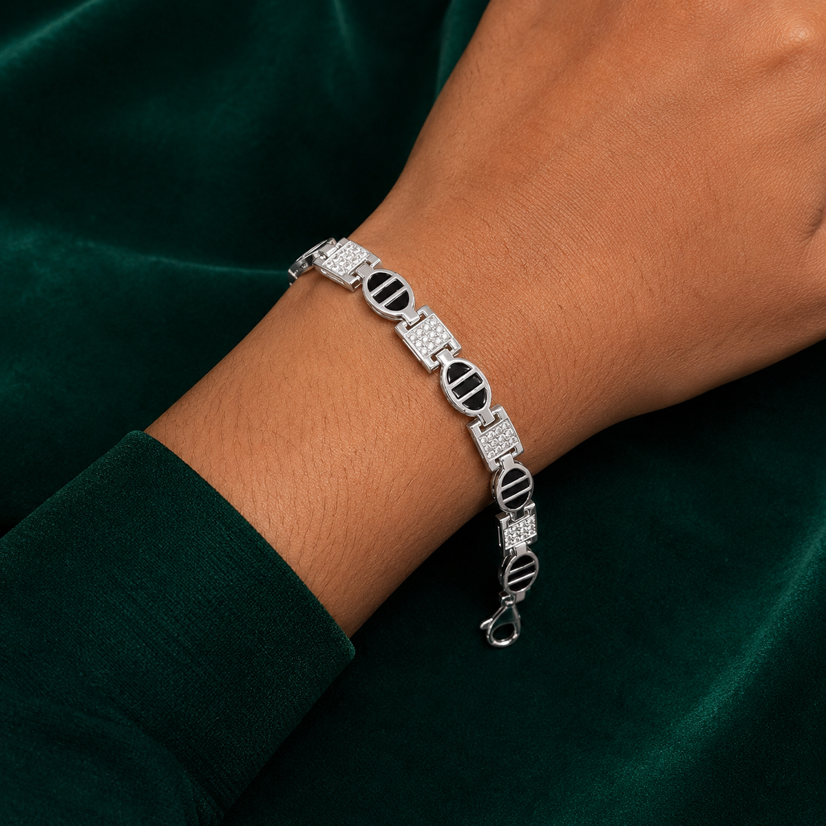 ✨ Eclipse Link Bracelet - 24.040 GM