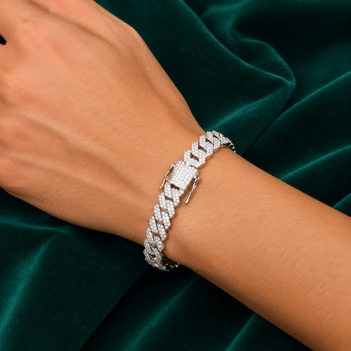 ✨ Iced Cuban Bracelet - 28.200 GM