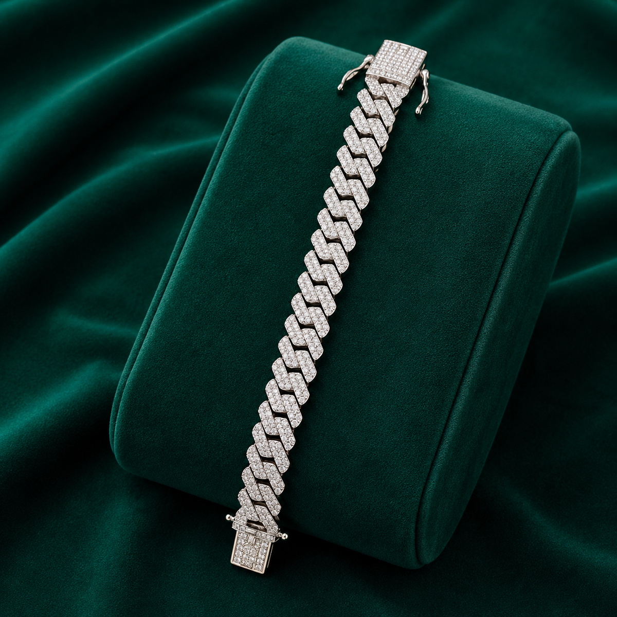 ✨ Iced Cuban Bracelet - 28.200 GM