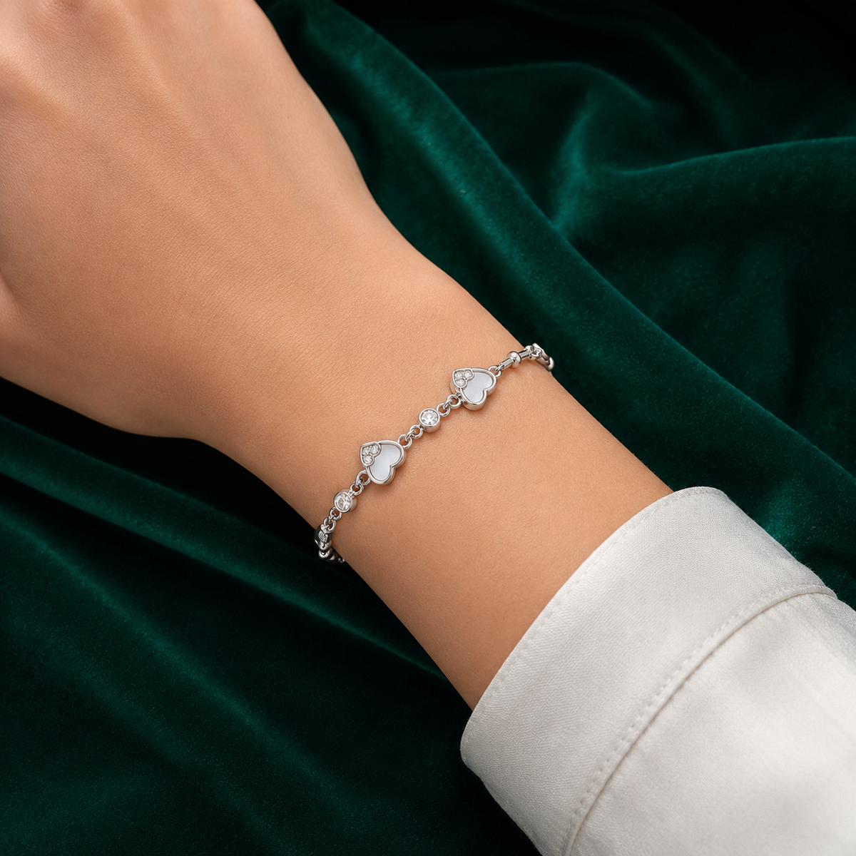 ✨ Clover Charm Bracelet - 6.690 GM