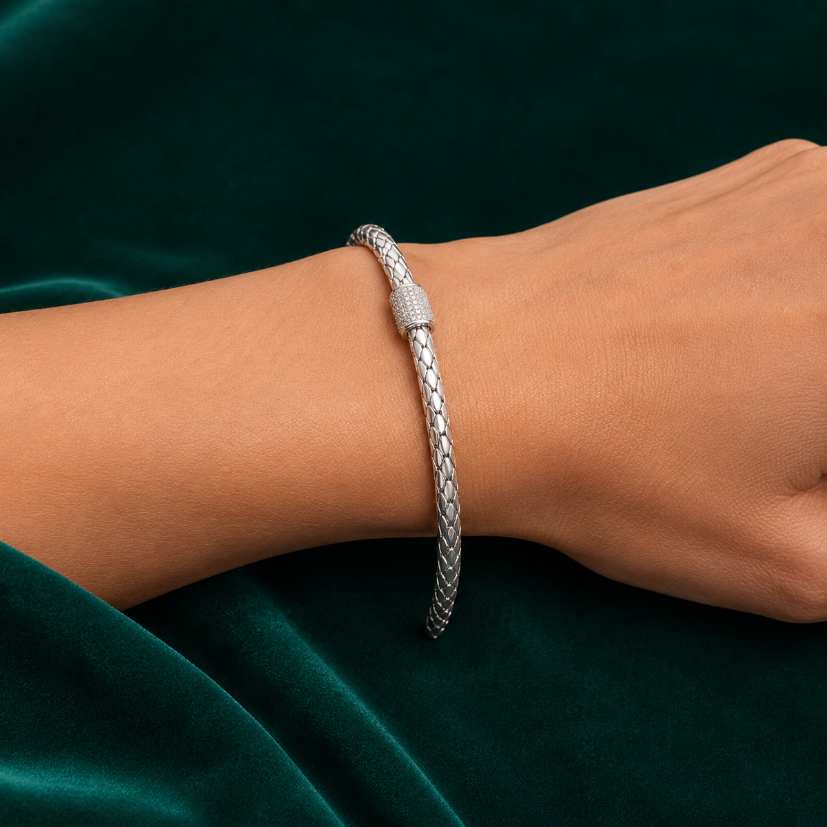 ✨ Woven Mesh Bracelet - 22.750 GM