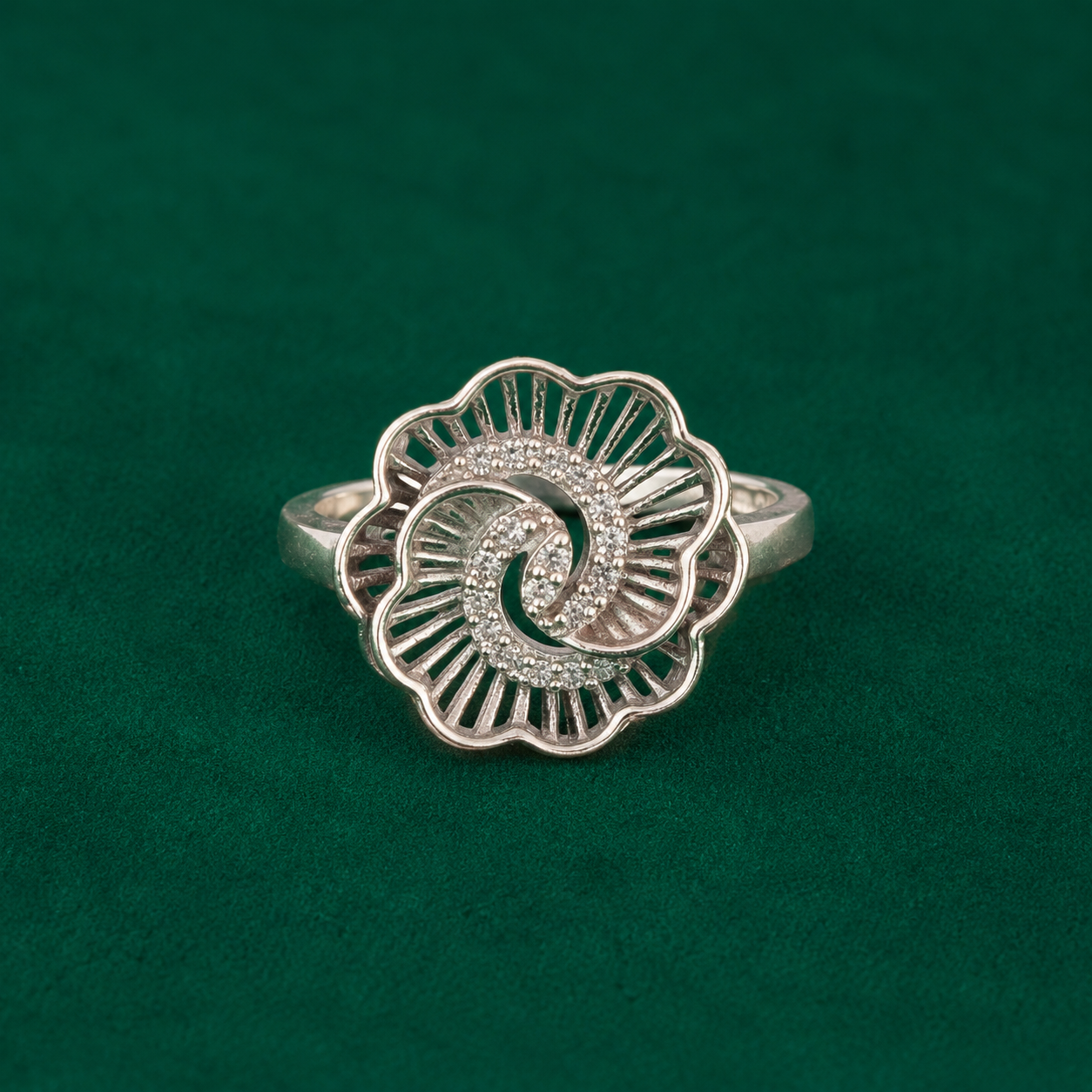 🌸 Spiral Floral Ring - 1.980 GM