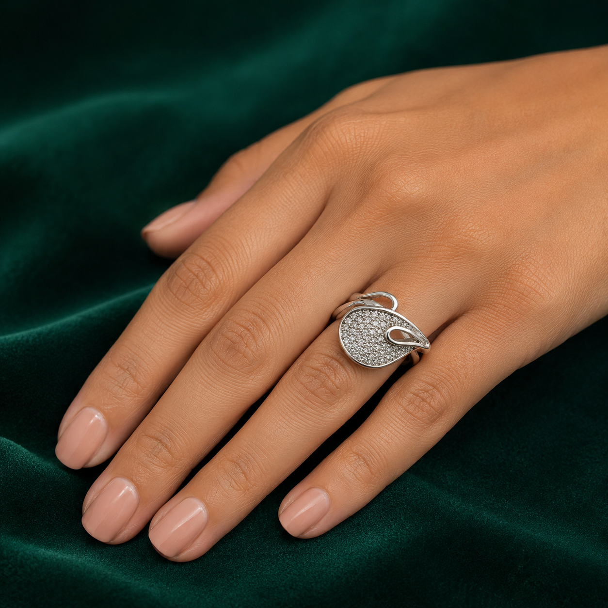 🍃 Paisley Diamond Ring - 2.780 GM