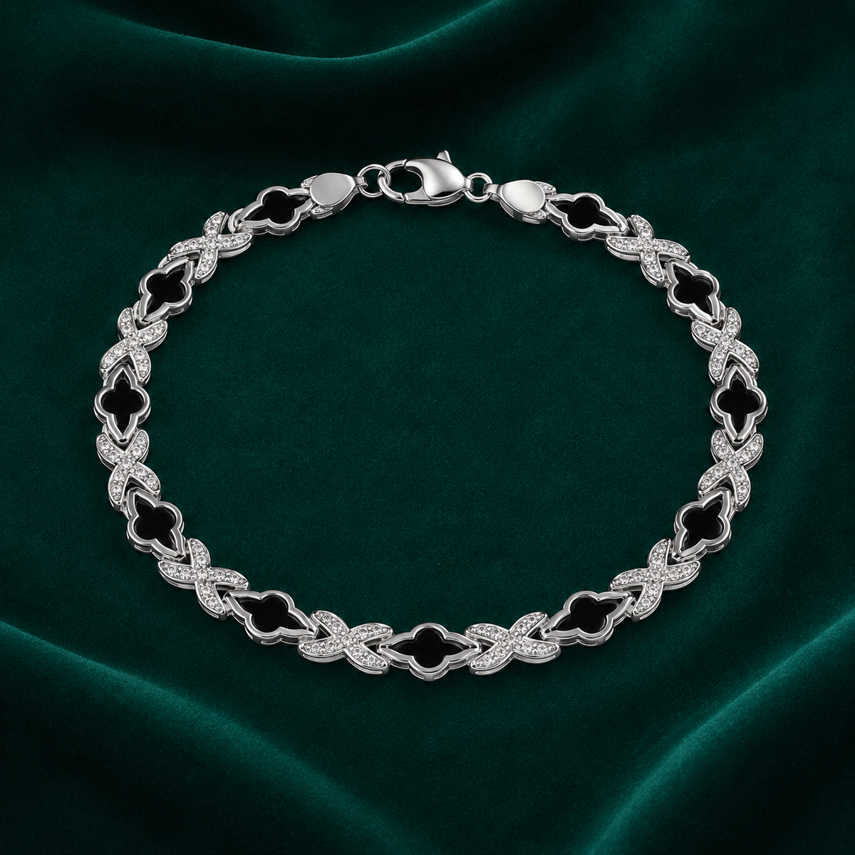 ✨ Noir Clover Bracelet - 21.240 GM