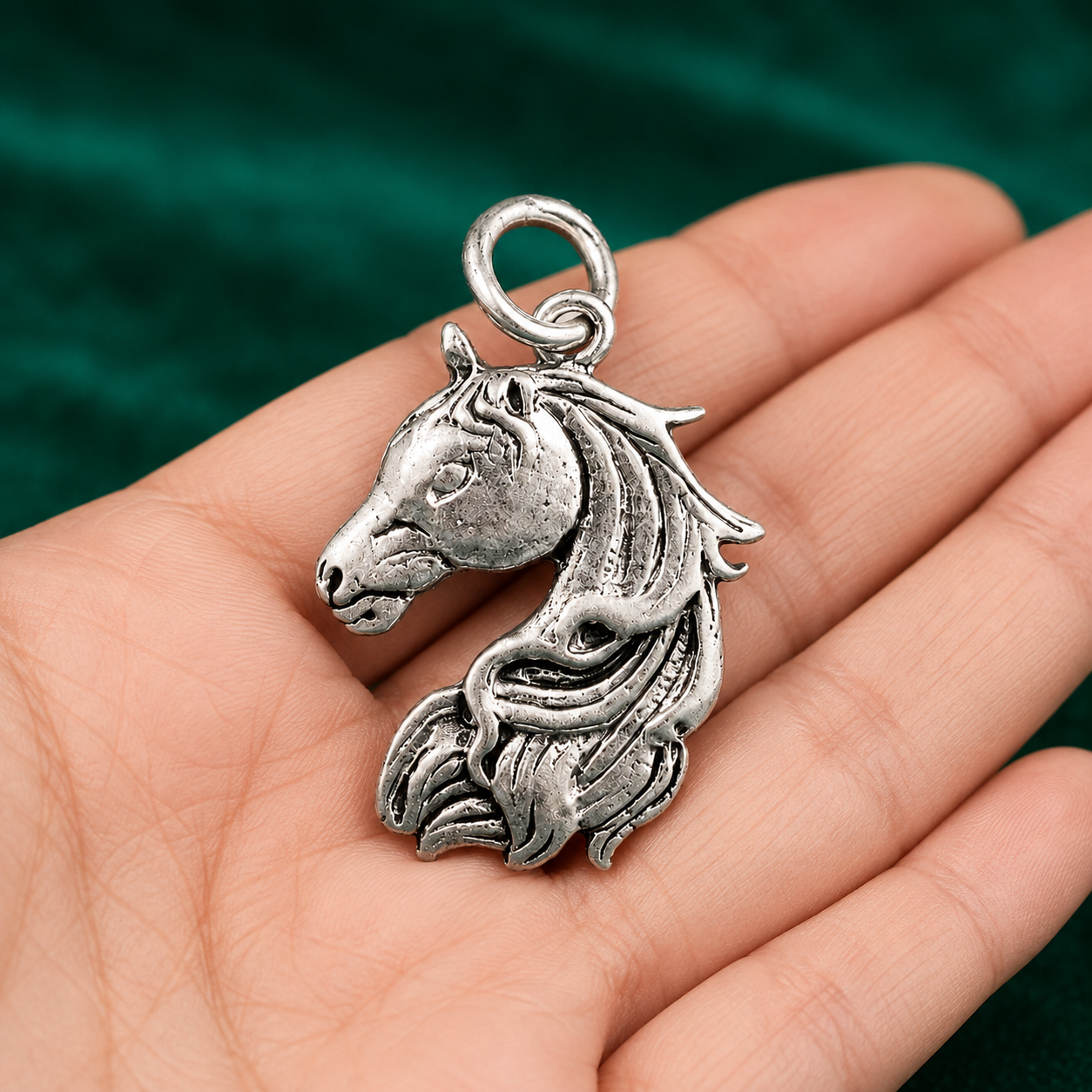 ✨ Majestic Horse Pendant - 1.720 GM