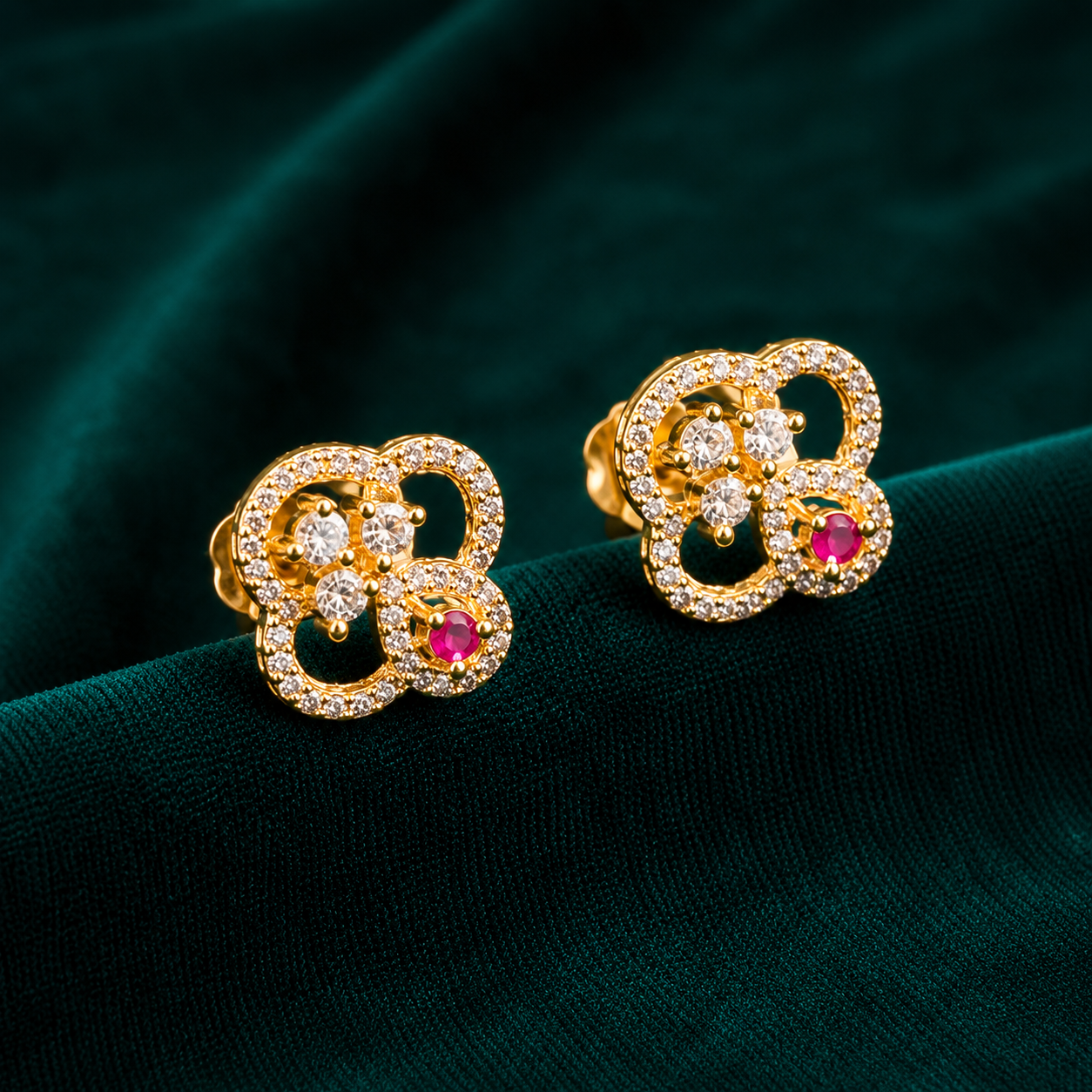 🦋 Ratnapatra Studs -4.060