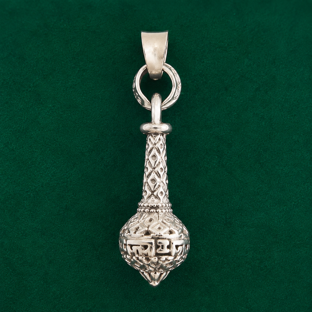 Sacred Script Gada Pendant - 4.400 GM