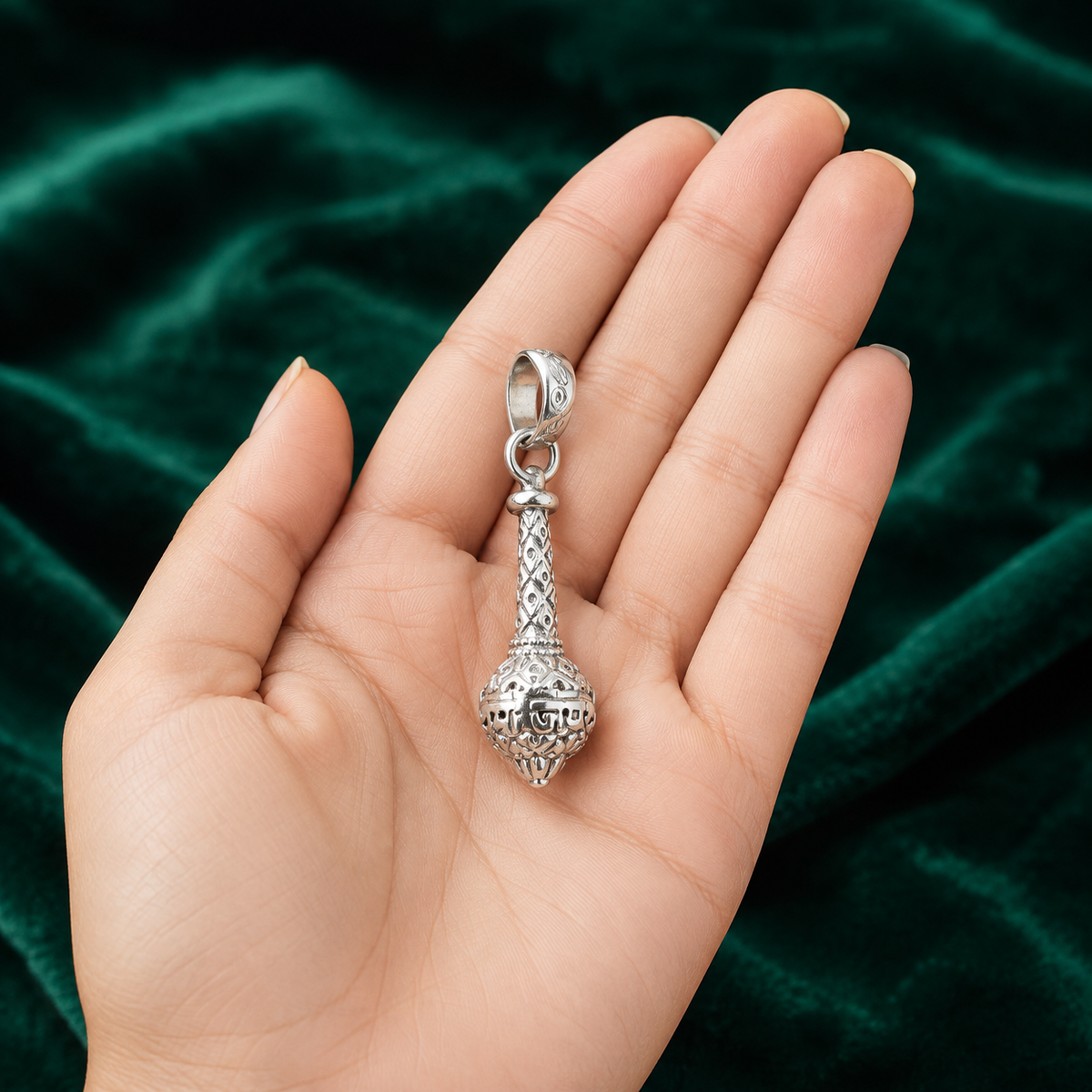 Sacred Script Gada Pendant - 4.400 GM